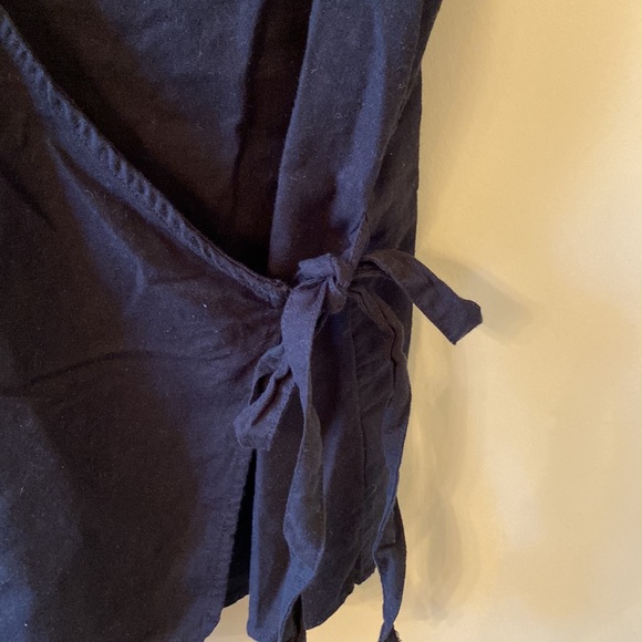 OldNavy linen top - Picture 3 of 3